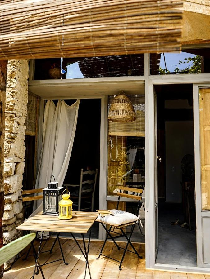 Can Tat, Loft In A Old Coach House Sant Jordi Desvalls Ngoại thất bức ảnh