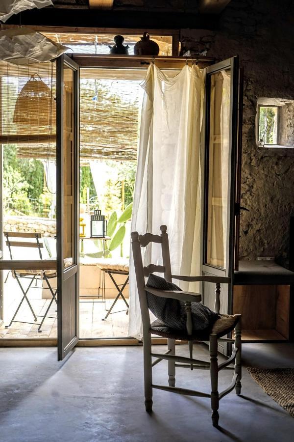 Can Tat, Loft In A Old Coach House Sant Jordi Desvalls Ngoại thất bức ảnh
