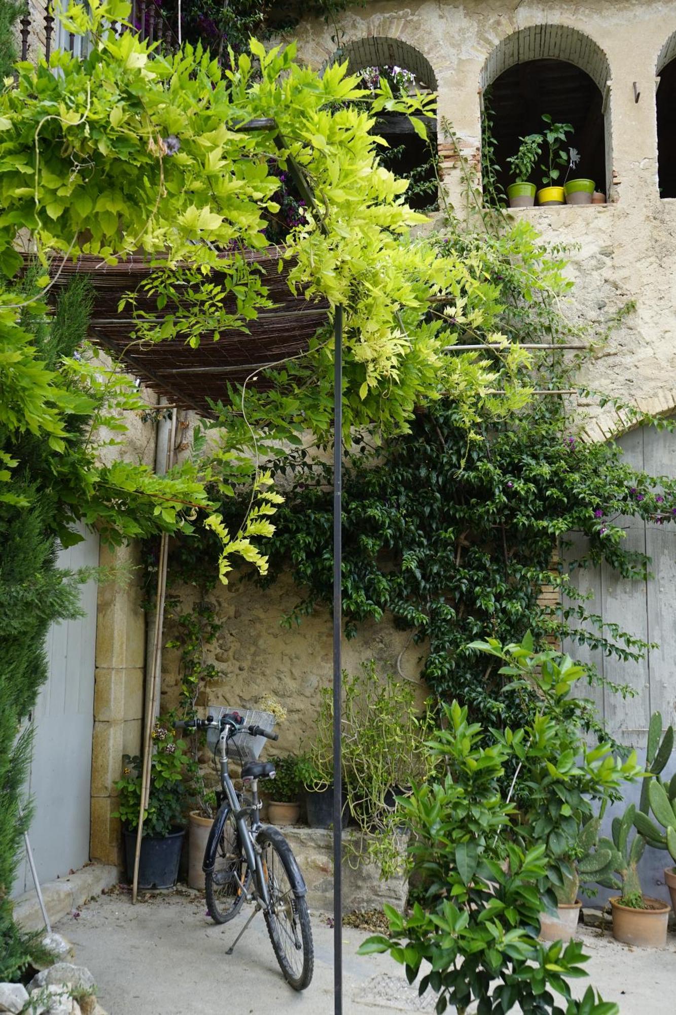 Can Tat, Loft In A Old Coach House Sant Jordi Desvalls Ngoại thất bức ảnh