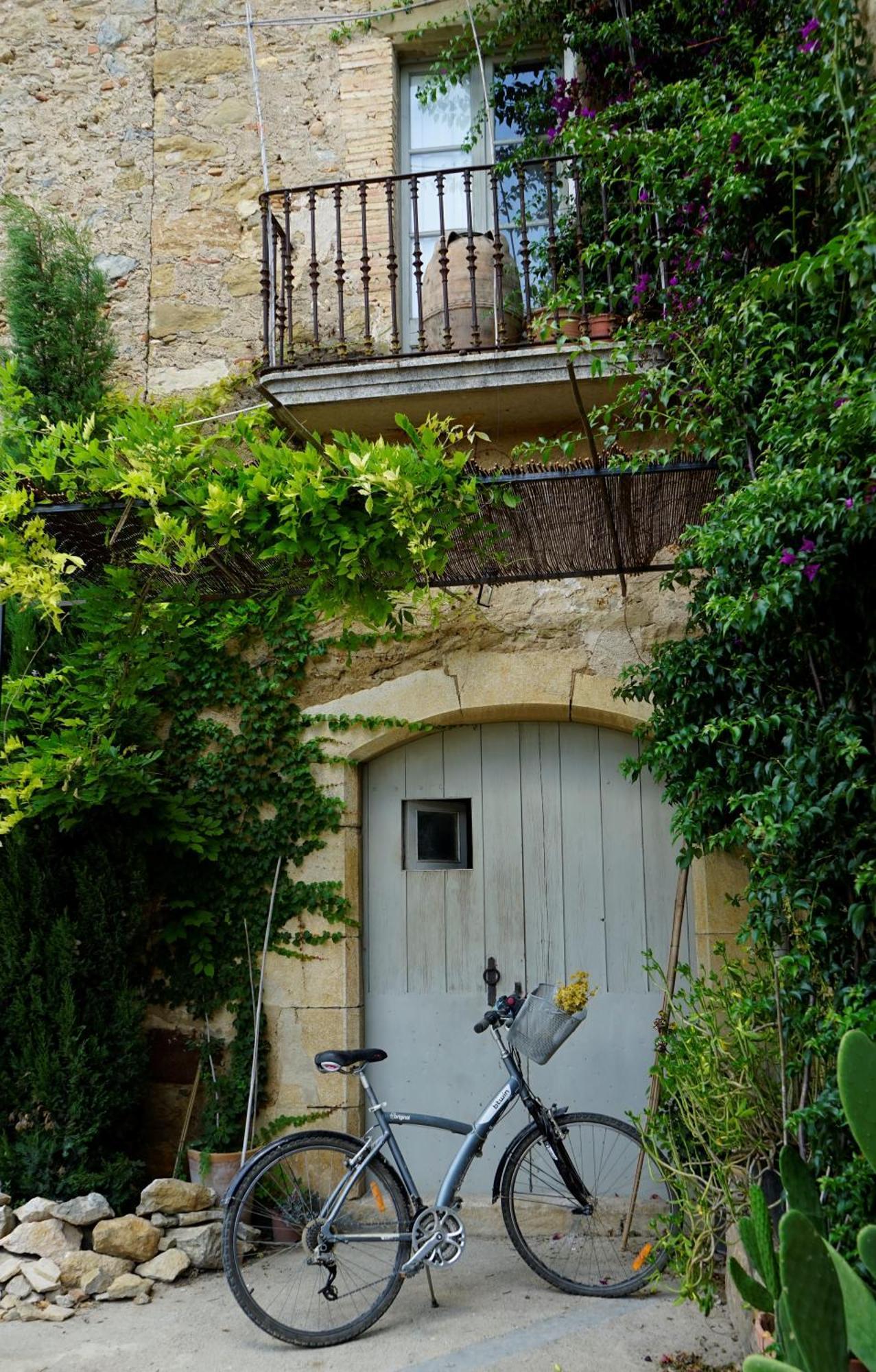 Can Tat, Loft In A Old Coach House Sant Jordi Desvalls Ngoại thất bức ảnh