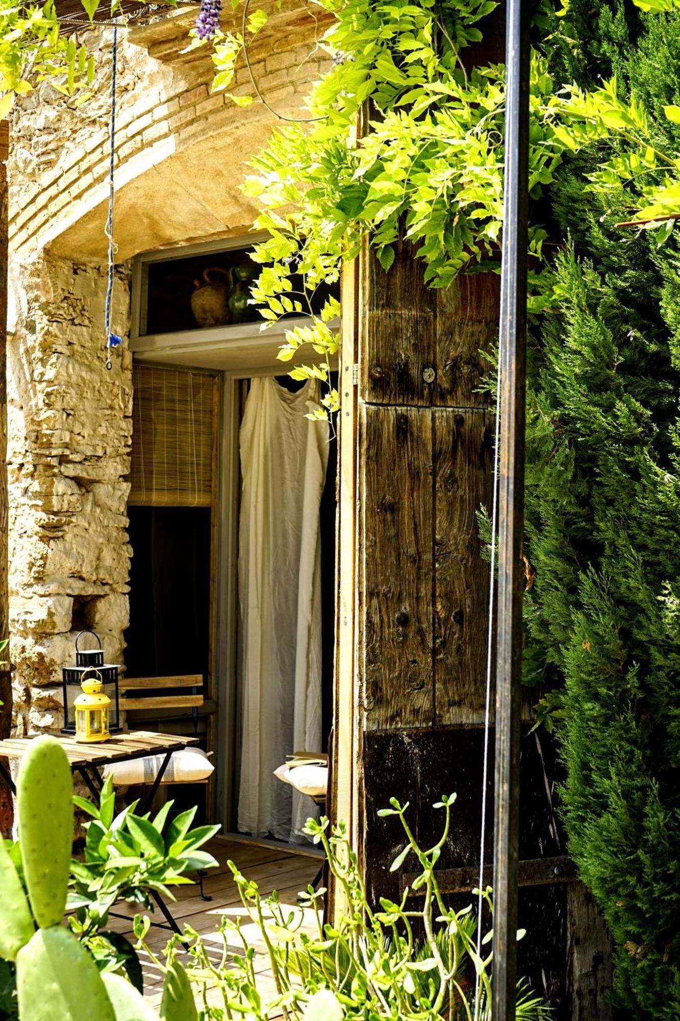 Can Tat, Loft In A Old Coach House Sant Jordi Desvalls Ngoại thất bức ảnh