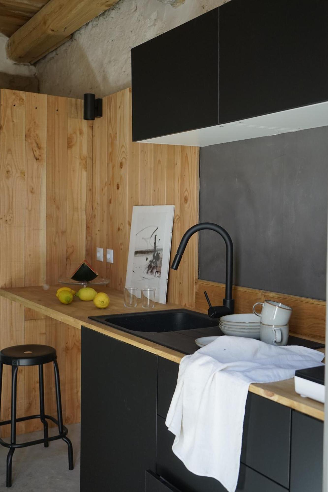 Can Tat, Loft In A Old Coach House Sant Jordi Desvalls Ngoại thất bức ảnh